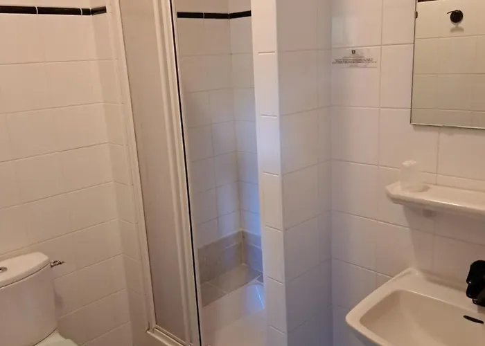 L' De L'ecluse Πανσιόν 3*